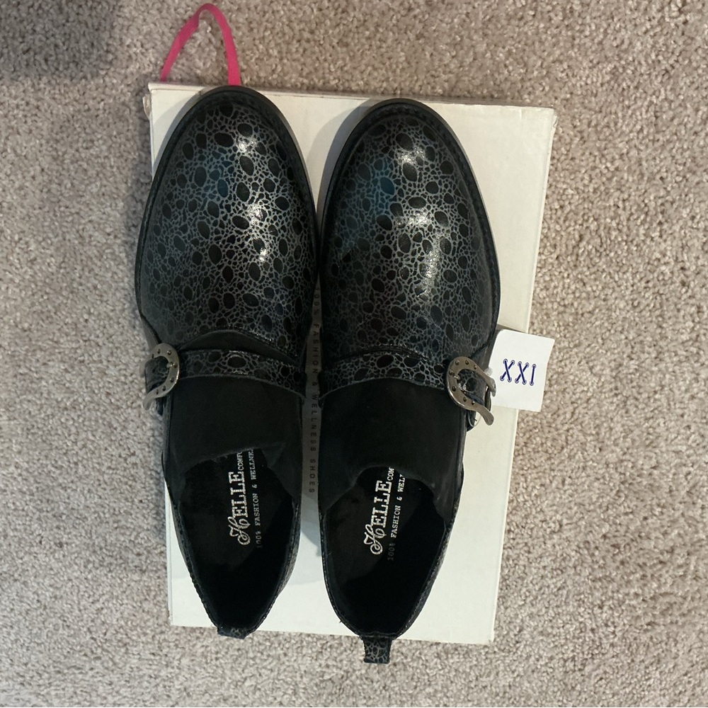 HELLE COMFORT BLACK & GRAY LEATHER & SUEDE STYLISH SHOES SIZE 6.5
